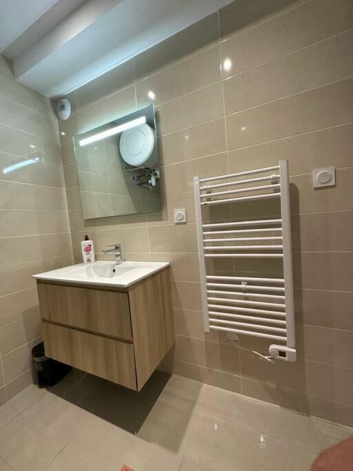 Апартаменты Cocoon 52 M2 New, Beautiful View Castle And Mountain Фуа Экстерьер фото