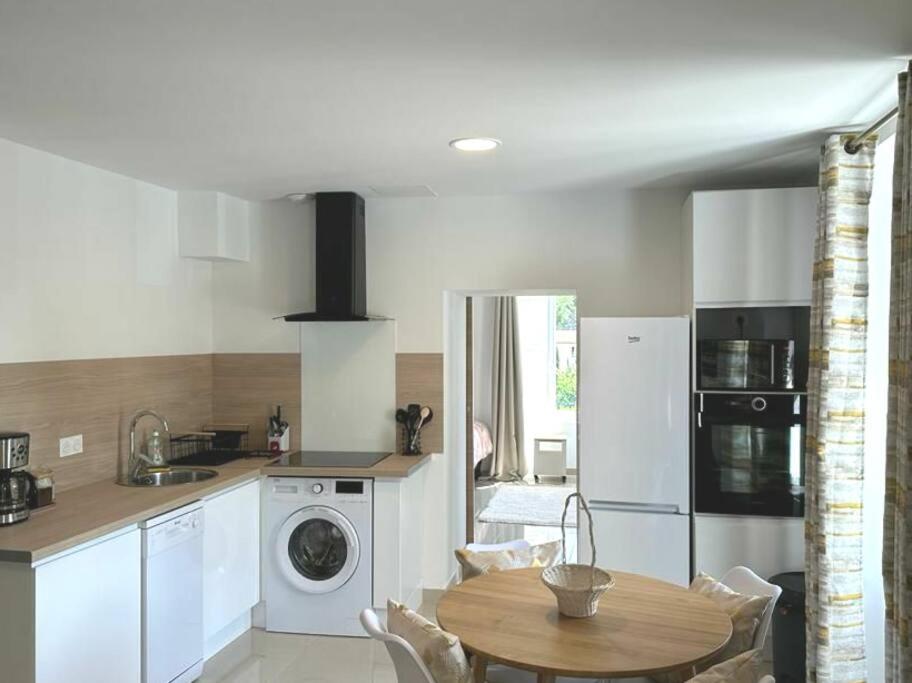 Апартаменты Cocoon 52 M2 New, Beautiful View Castle And Mountain Фуа Экстерьер фото